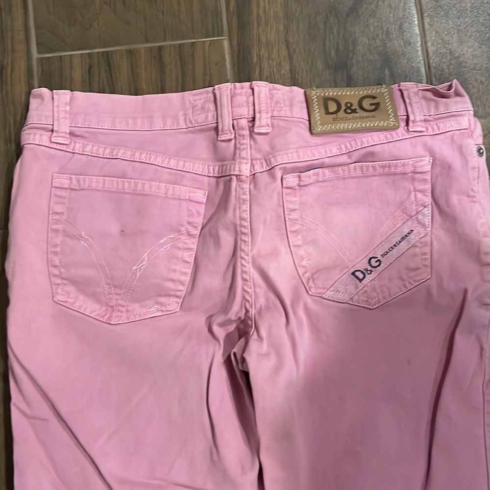 D&G pink cropped shorts sz 29